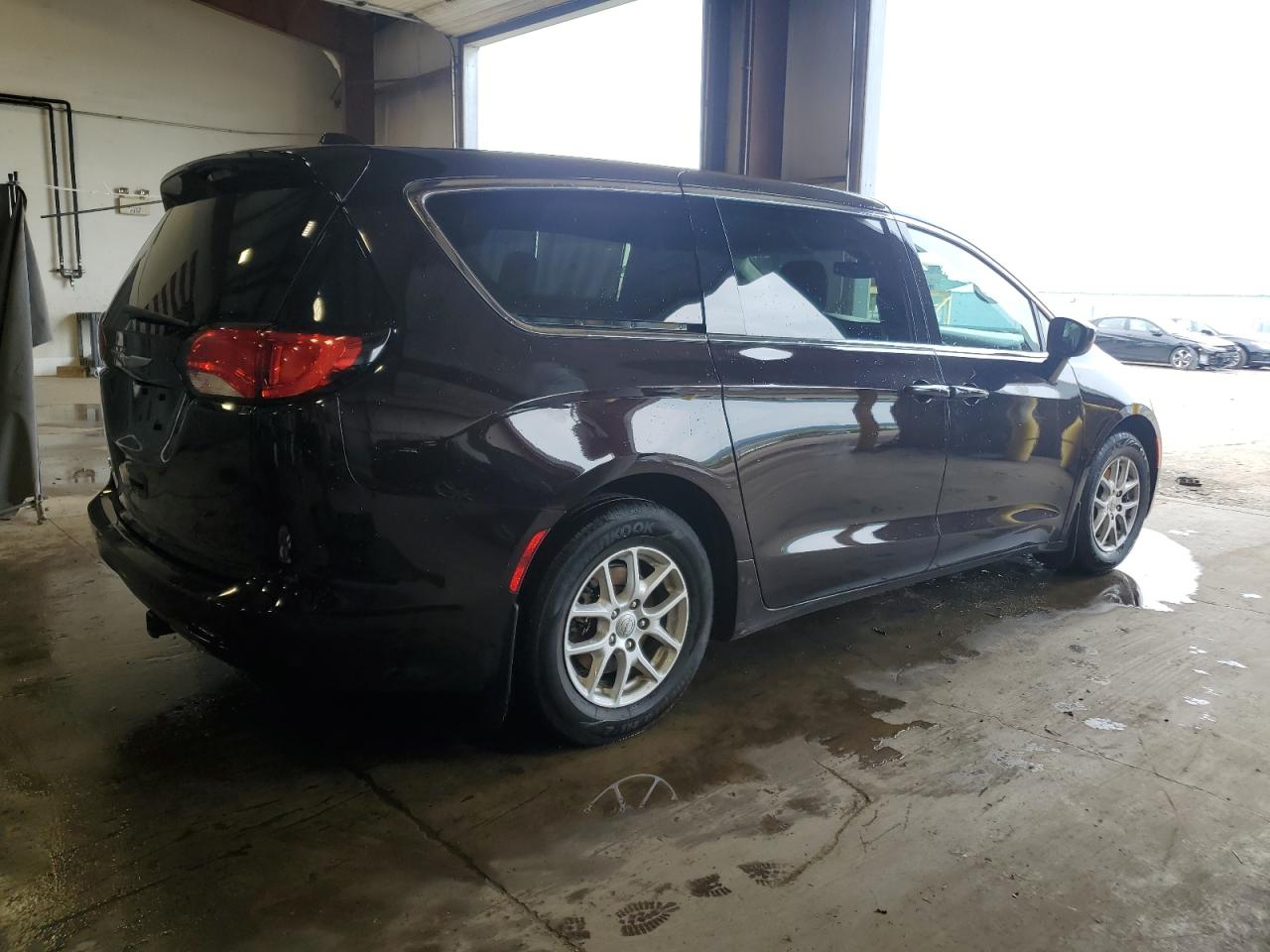 2017 Chrysler Pacifica Touring VIN: 2C4RC1DG4HR532171 Lot: 64189845