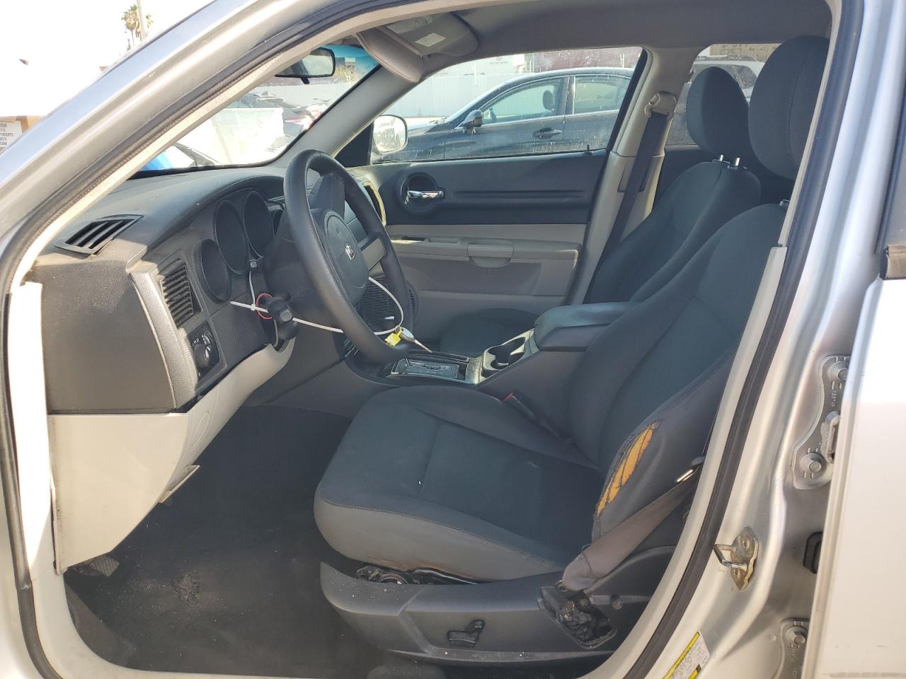 2005 Dodge Magnum Se VIN: 2D4FV48T05H679761 Lot: 63411815