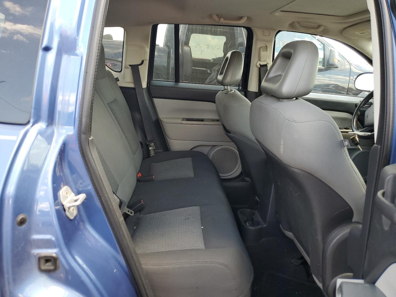 2007 Jeep Compass VIN: 1J8FF47W47D130093 Lot: 63621075