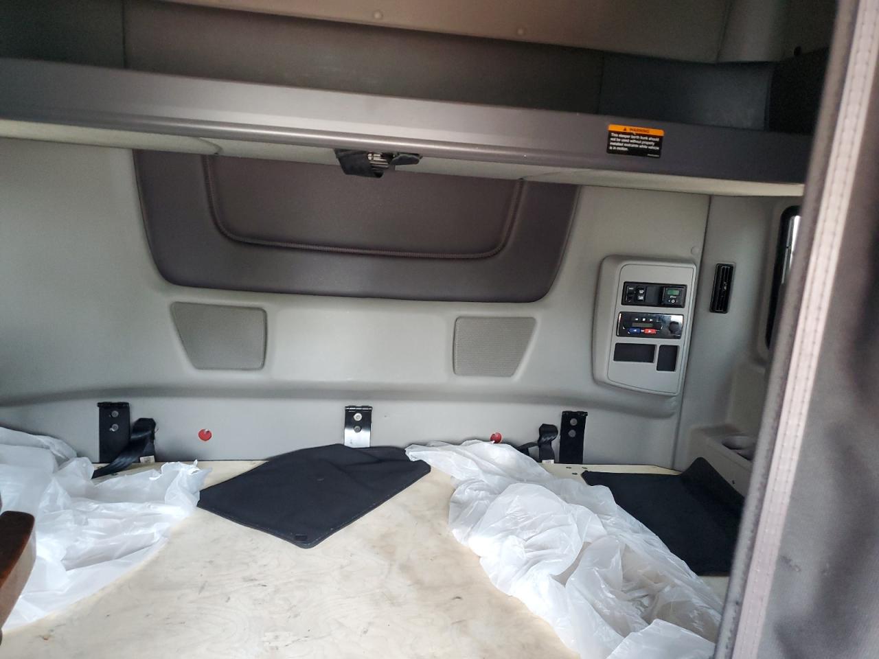 2020 International Lt625 VIN: 3HSDZAPR9LN869376 Lot: 63104405