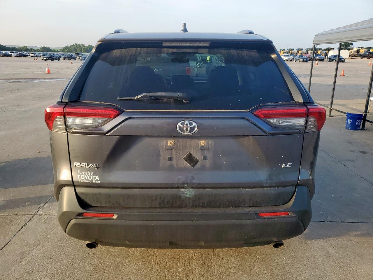 2020 Toyota Rav4 Le VIN: JTMH1RFV8LD046096 Lot: 64133535