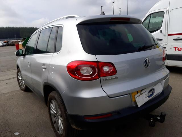 2011 VOLKSWAGEN TIGUAN MAT