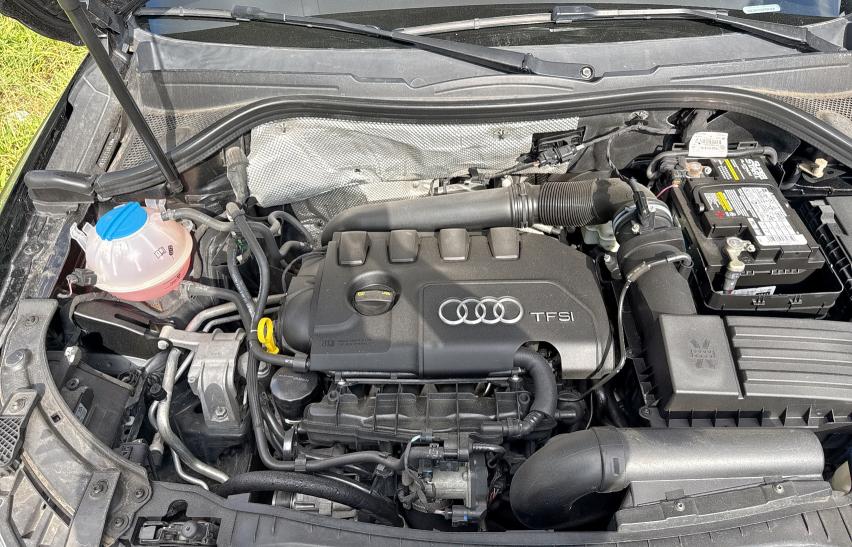 Parquets AUDI Q3 2015 Czarny