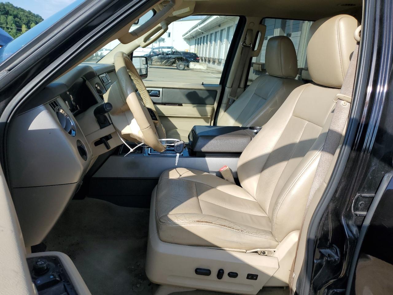 2013 Ford Expedition Xlt VIN: 1FMJU1J57DEF44072 Lot: 65139125