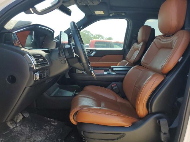  LINCOLN NAVIGATOR 2019 Biały