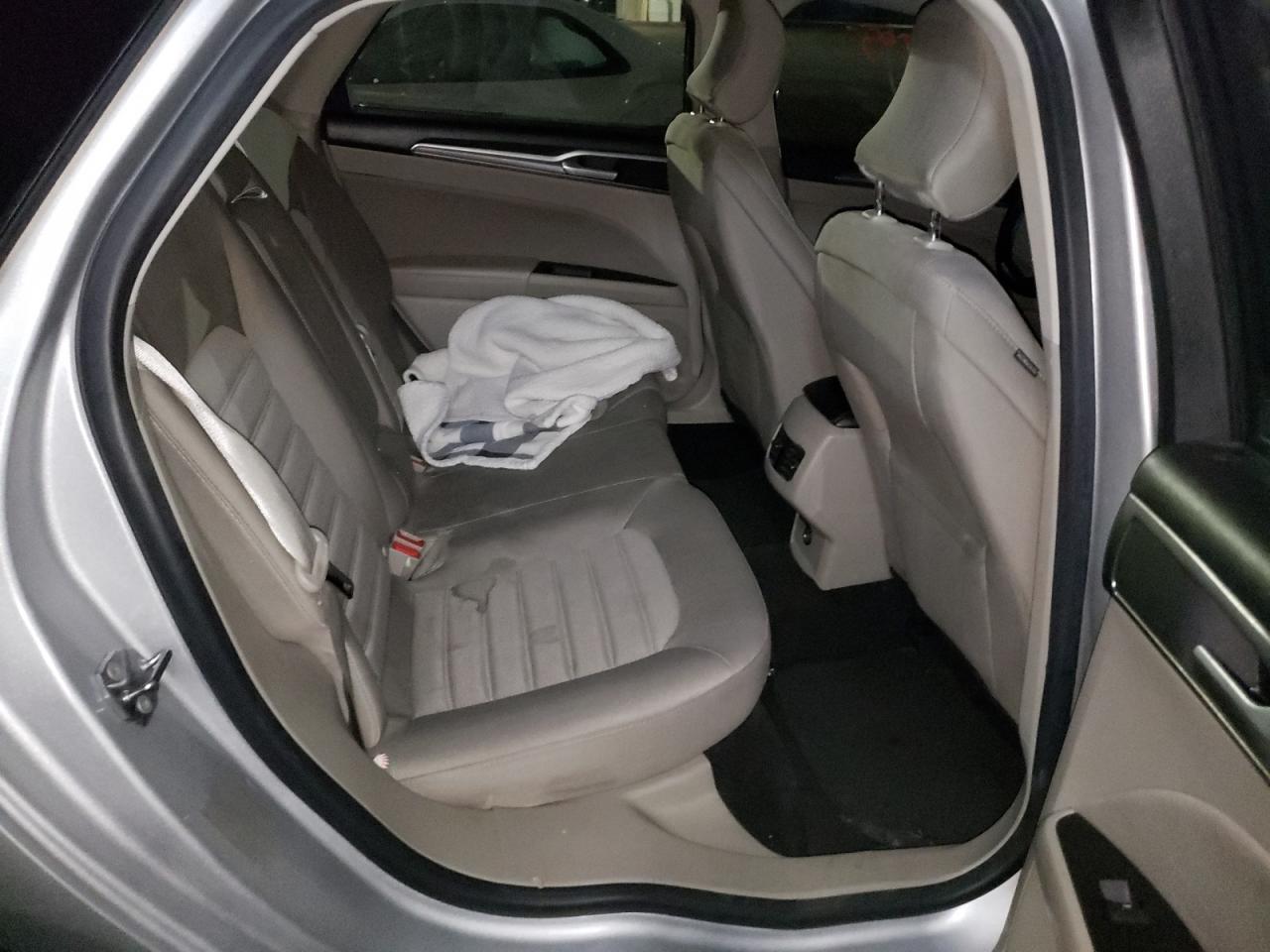 2019 Ford Fusion Se VIN: 188113 Lot: 65656155