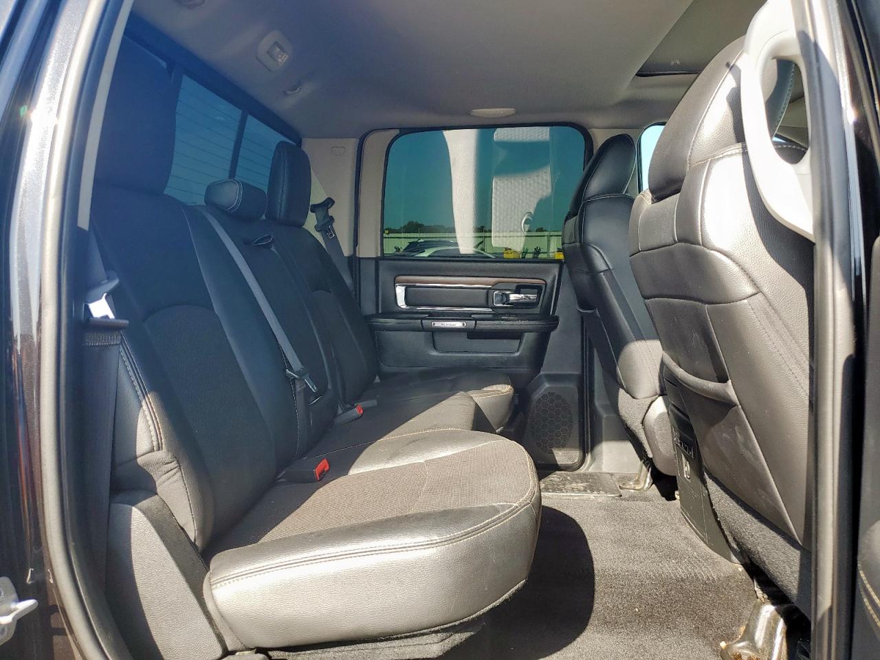 2016 Ram 2500 Laramie VIN: 3C6UR5FL3GG260315 Lot: 63710485