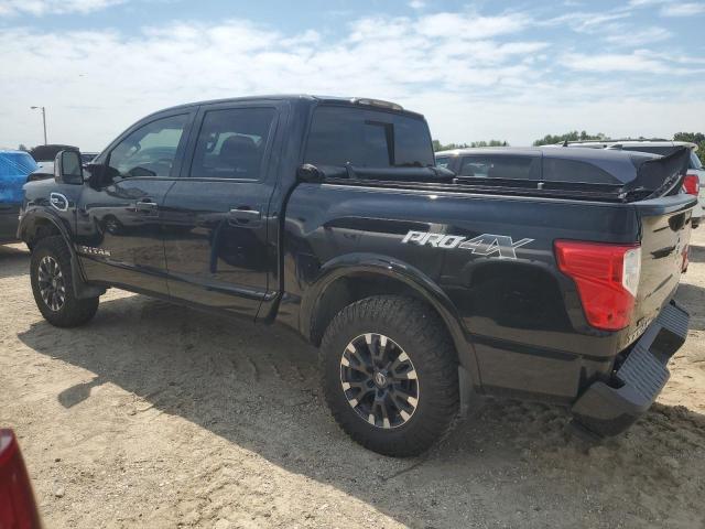  NISSAN TITAN 2017 Черный