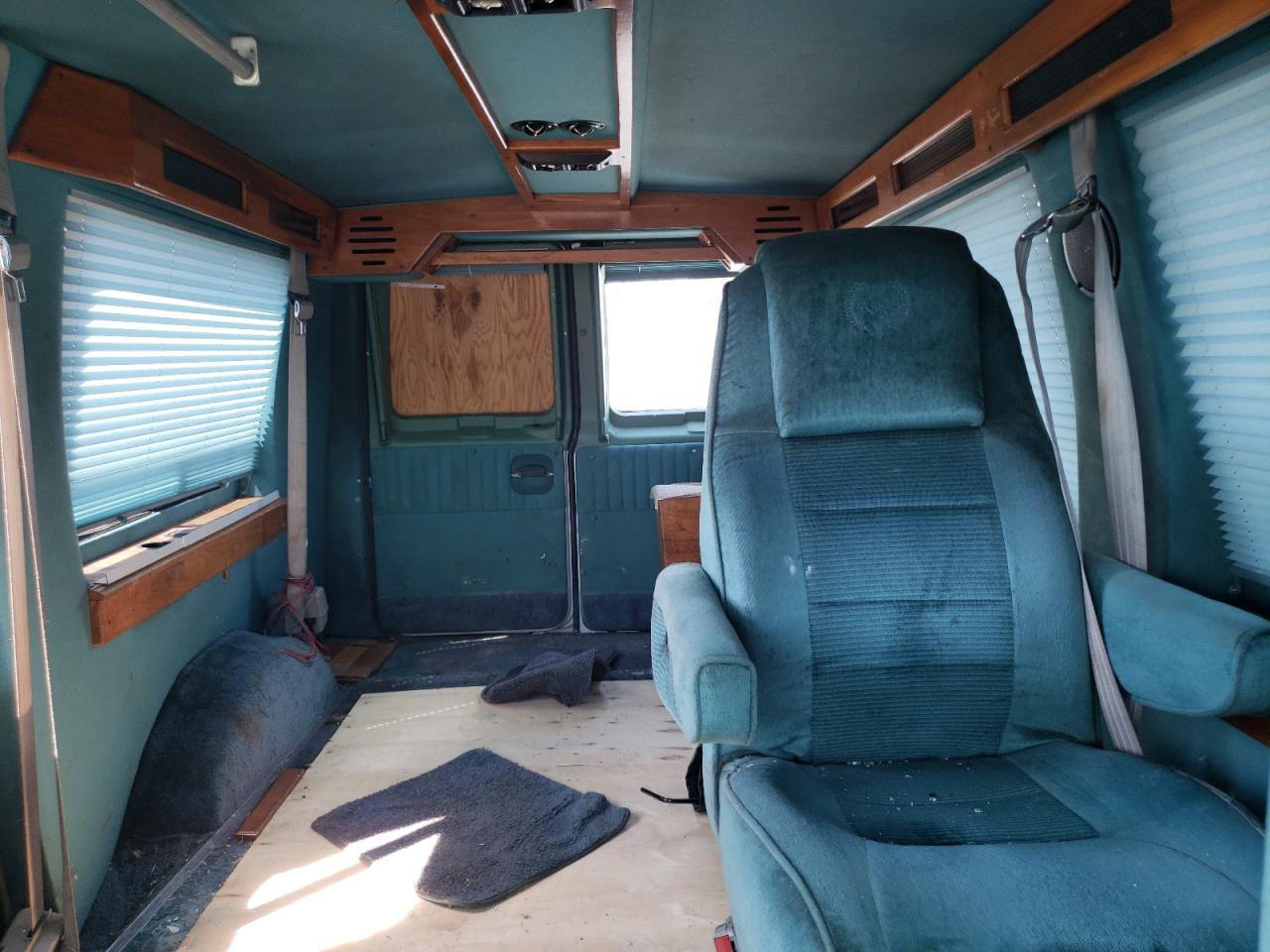 1994 Ford Econoline E150 Van VIN: 1FDEE14H9RHB47425 Lot: 64930555