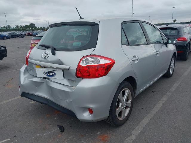 2011 TOYOTA AURIS TR V