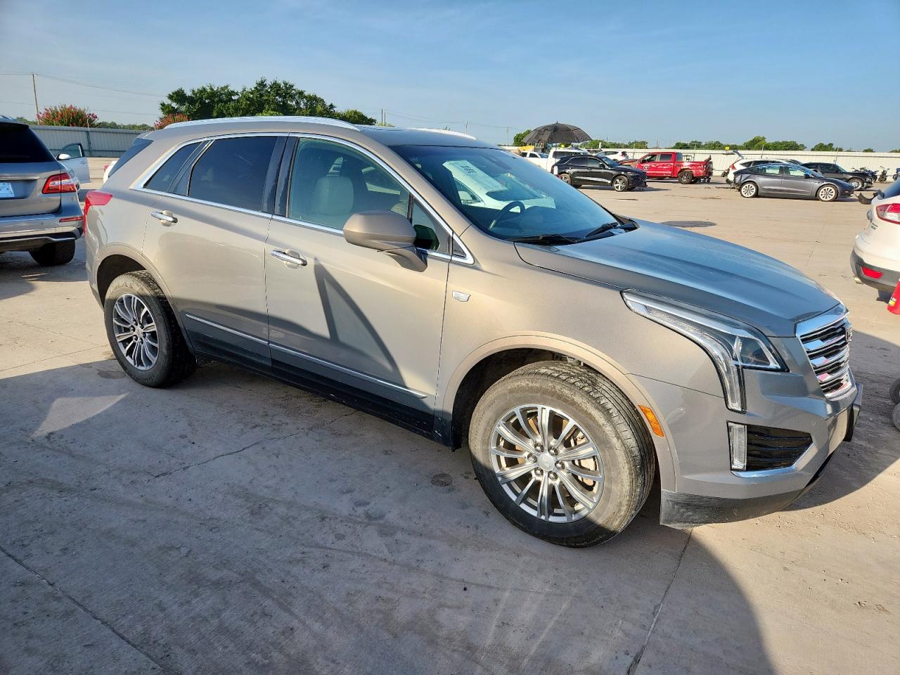 2017 Cadillac Xt5 Luxury VIN: 1GYKNBRS2HZ282024 Lot: 65372465