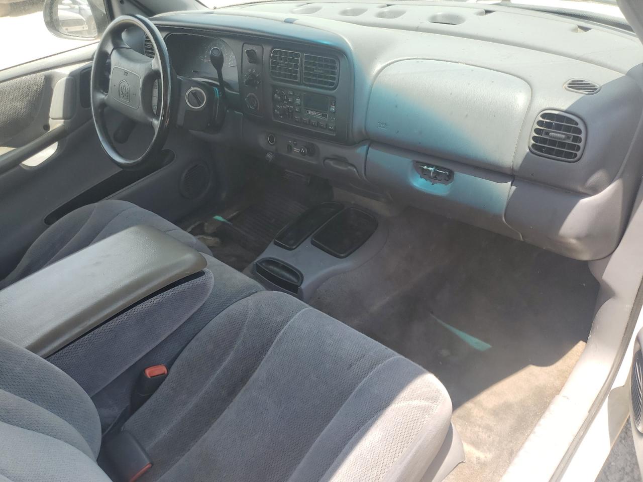 2000 Dodge Dakota VIN: 1B7GL22X1YS697058 Lot: 63463645