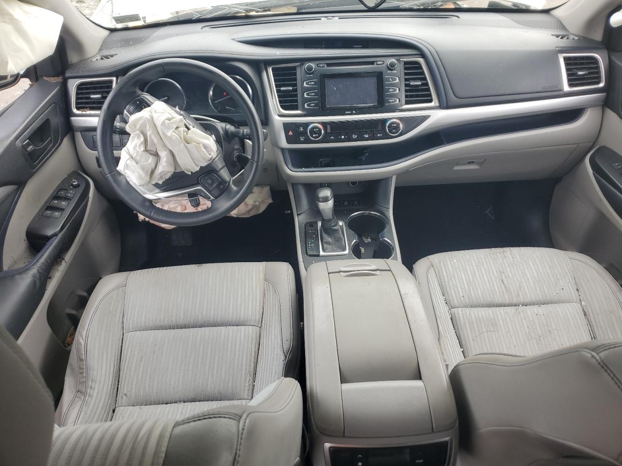 2015 Toyota Highlander Le VIN: 5TDBKRFH5FS086383 Lot: 65085485