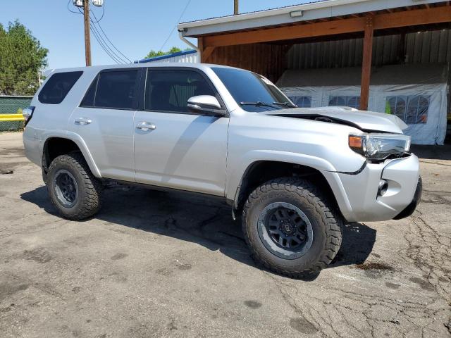 Паркетники TOYOTA 4RUNNER 2016 Серебристый