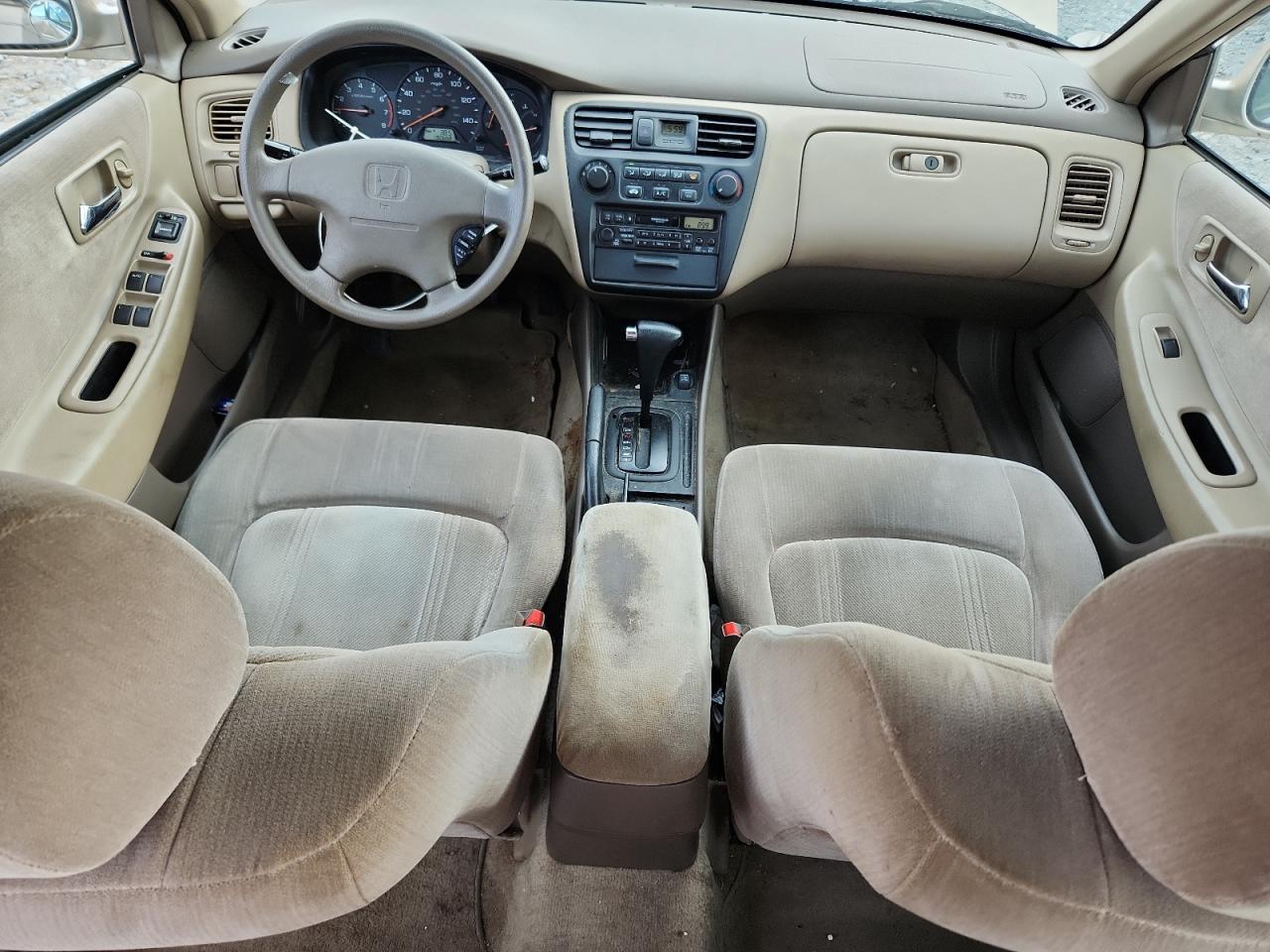 2000 Honda Accord Lx VIN: 1HGCG5641YA022676 Lot: 64756095