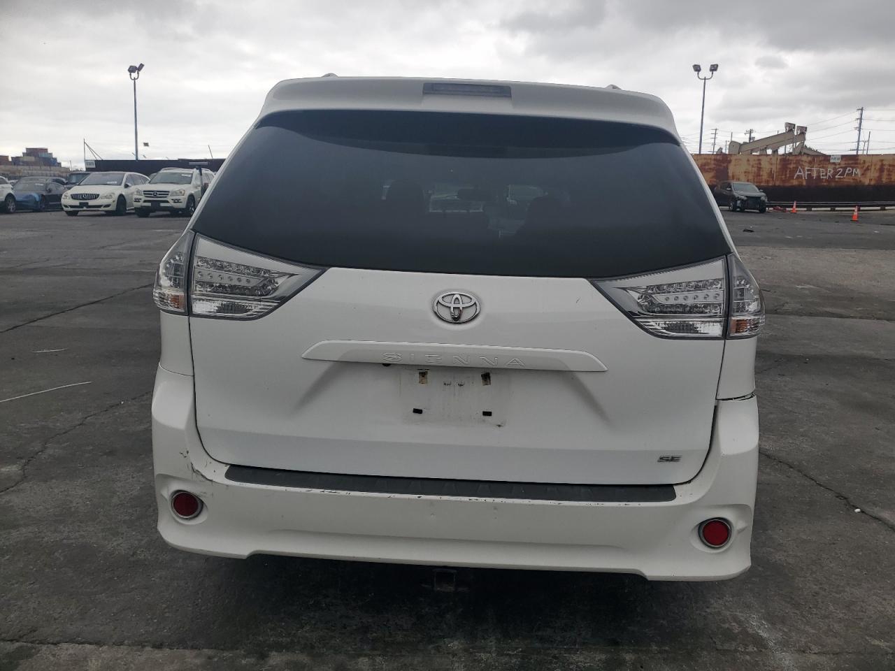 2015 Toyota Sienna Sport VIN: 5TDXK3DC4FS663754 Lot: 65745835