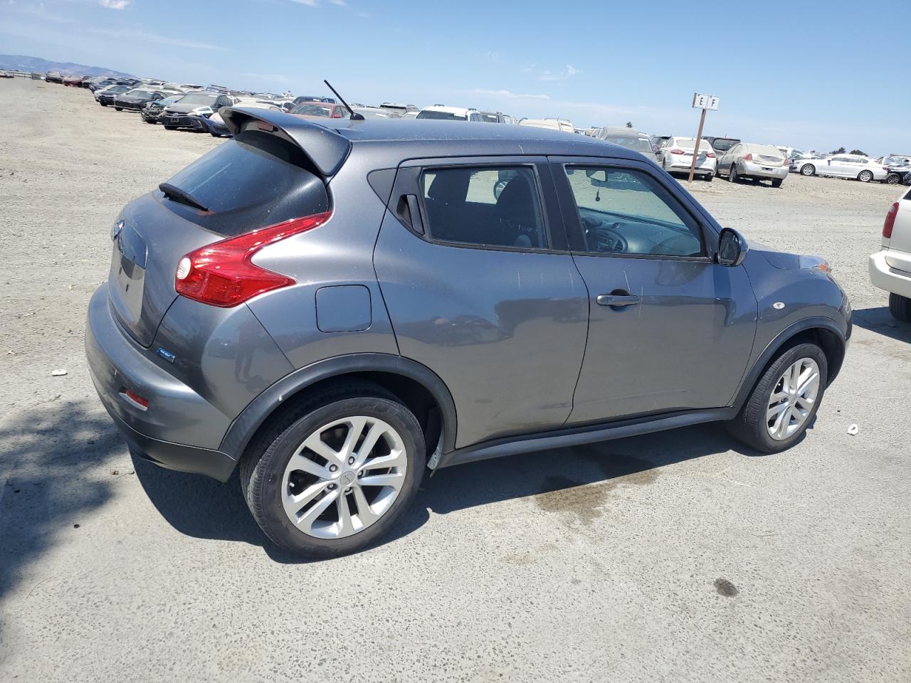 2014 Nissan Juke S VIN: JN8AF5MR5ET355796 Lot: 66227235