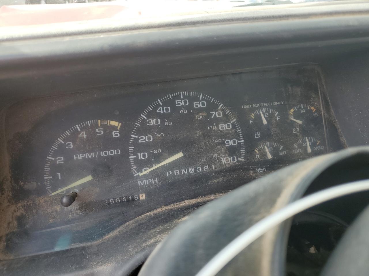 1996 Chevrolet Gmt-400 K2500 VIN: 1GCGK24RXTZ104265 Lot: 64396035