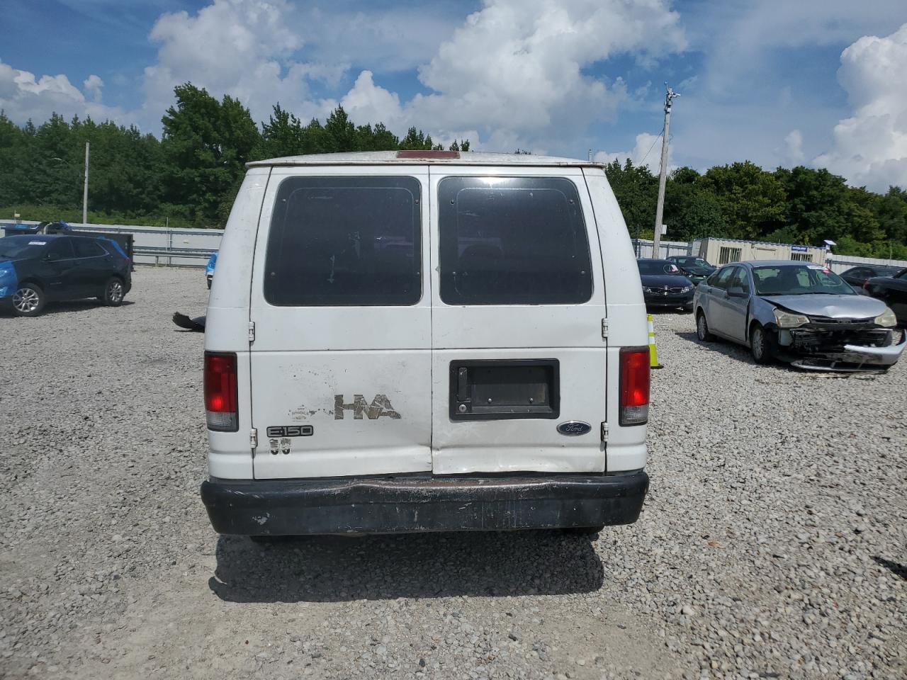 2000 Ford Econoline E150 Van VIN: 1FTRE14W5YHA32324 Lot: 62725315