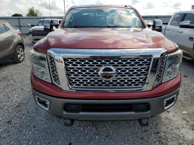 Pickups NISSAN TITAN 2016 Czerwony