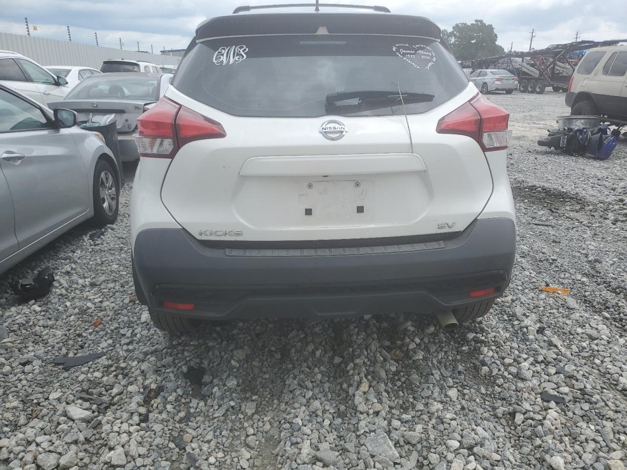 2018 Nissan Kicks S VIN: 3N1CP5CU4JL508287 Lot: 63218365