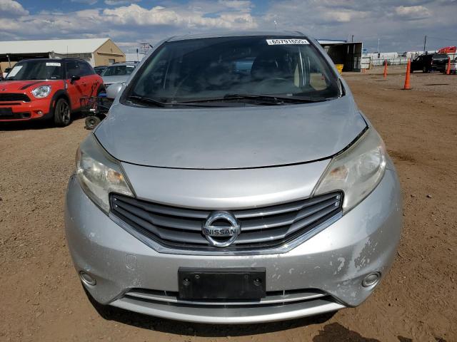  NISSAN VERSA 2014 Srebrny