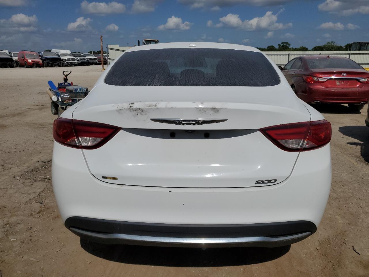 2015 Chrysler 200 Limited VIN: 1C3CCCAB2FN649692 Lot: 63336765