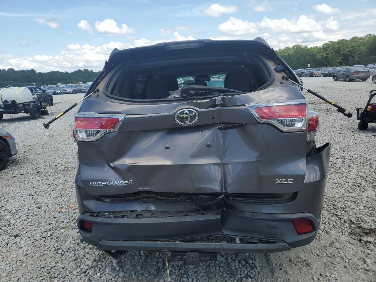 2016 Toyota Highlander Xle VIN: 5TDKKRFH6GS127573 Lot: 64241515