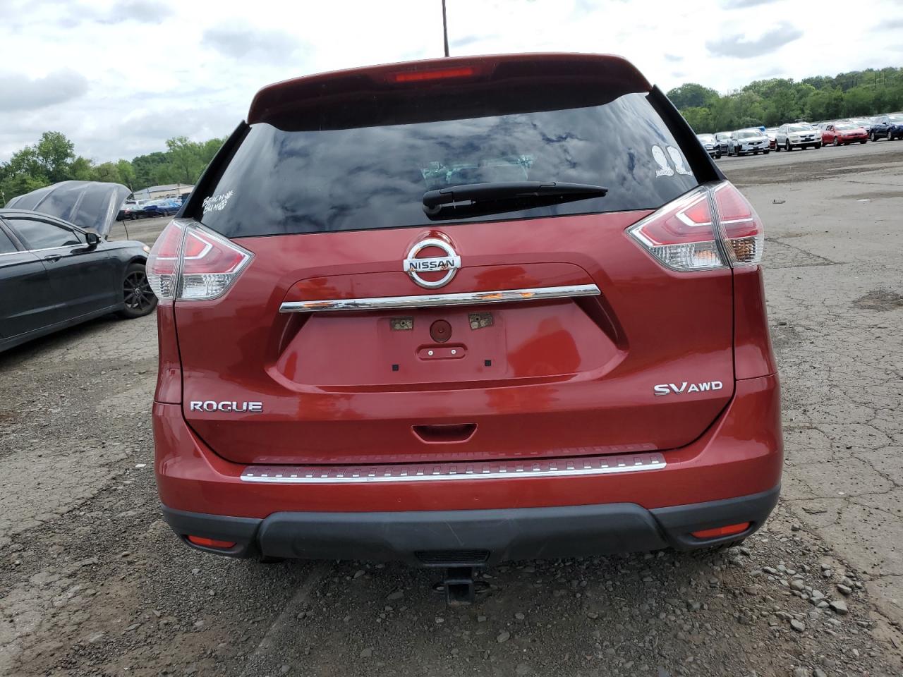 2015 Nissan Rogue S VIN: 5N1AT2MVXFC815418 Lot: 62377155