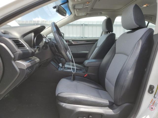  SUBARU LEGACY 2017 Biały
