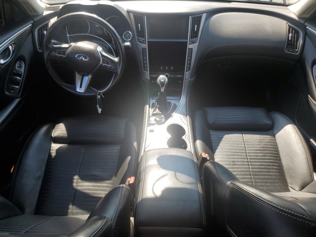 2018 Infiniti Q50 Luxe VIN: JN1EV7ARXJM443315 Lot: 65387355