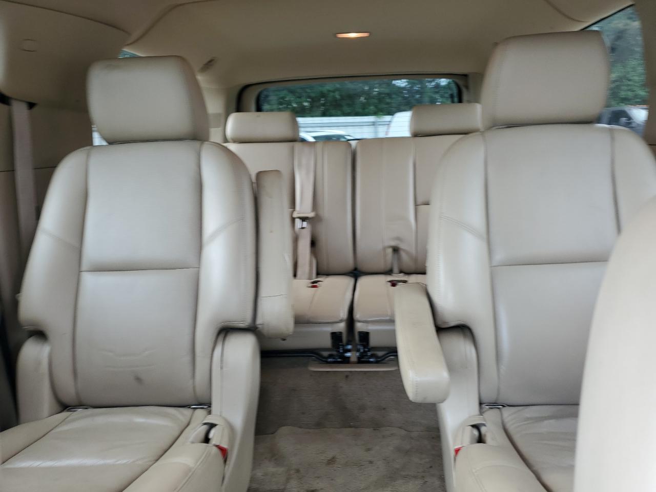 2011 GMC Yukon Xl Denali VIN: 1GKS2MEF2BR348683 Lot: 64458395