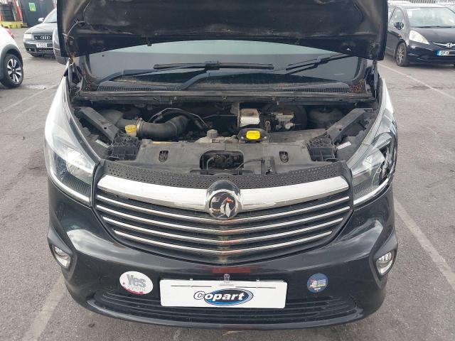 2015 VAUXHALL VIVARO 270