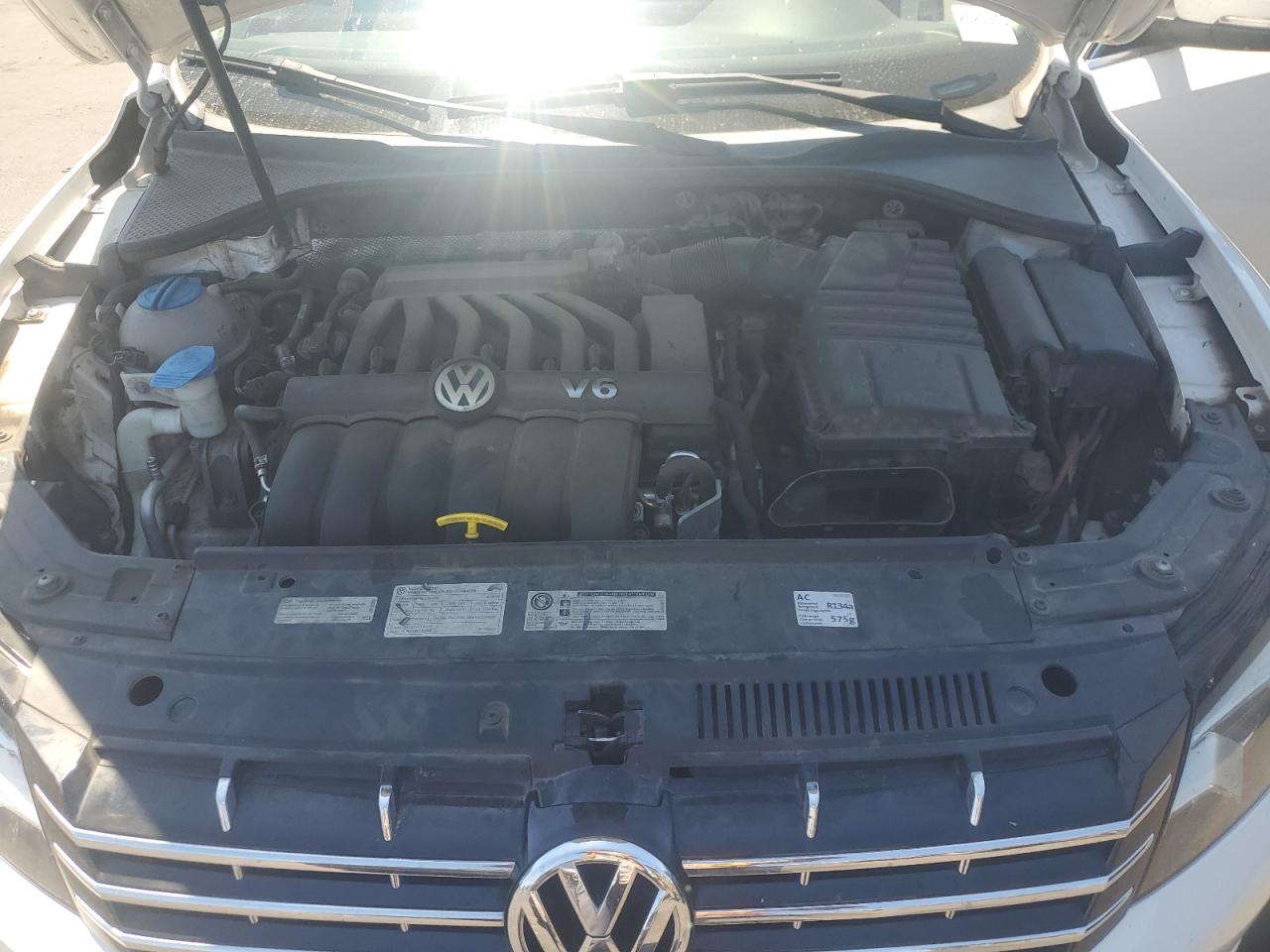 2014 Volkswagen Passat Sel VIN: 1VWCM7A38EC038968 Lot: 65131735