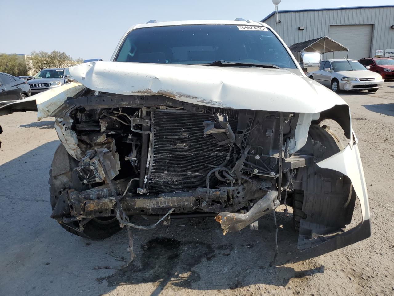 2015 Nissan Armada Sv VIN: 5N1BA0ND4FN618589 Lot: 64623265