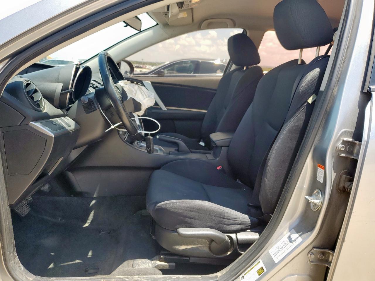 2010 Mazda 3 S VIN: JM1BL1S50A1231054 Lot: 64692555