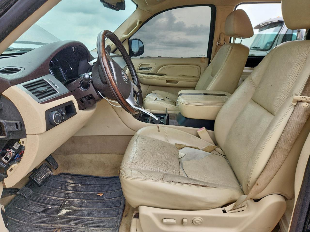2007 Cadillac Escalade Luxury VIN: 1GYFK63887R314407 Lot: 64865435