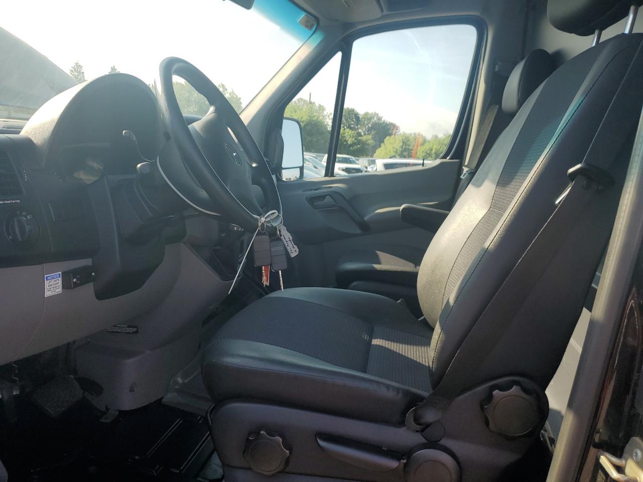 2015 Mercedes-Benz Sprinter 2500 VIN: WD3PE7DC4FP136333 Lot: 62944695