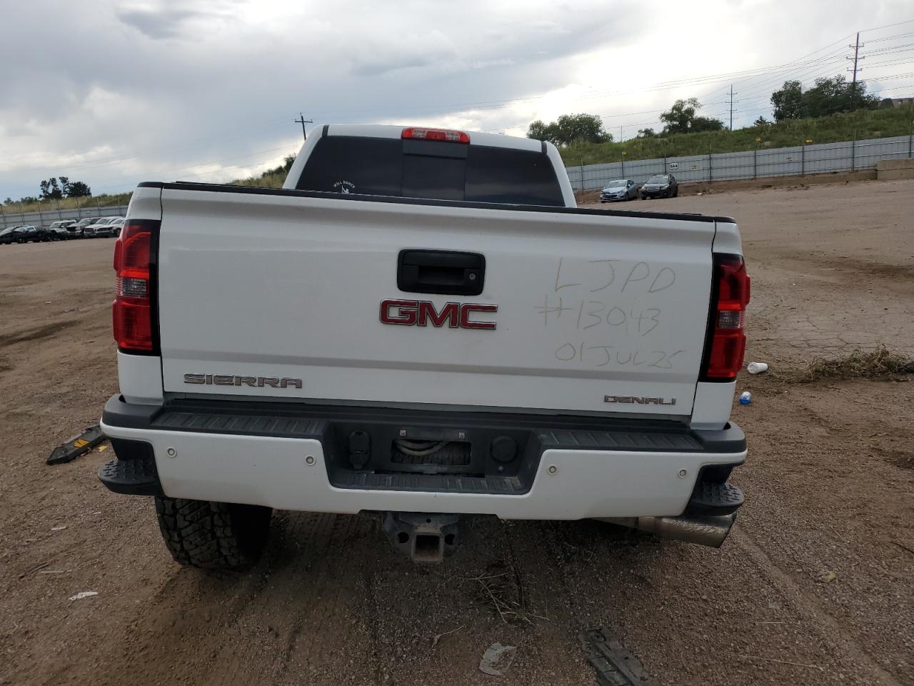 2015 GMC Sierra K2500 Denali VIN: 1GT120E81FF187204 Lot: 64272705