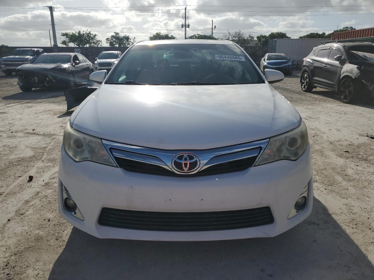 4t1bk1fk8cu521204 4T1BK1FK8CU521204 2012 Toyota Camry Se