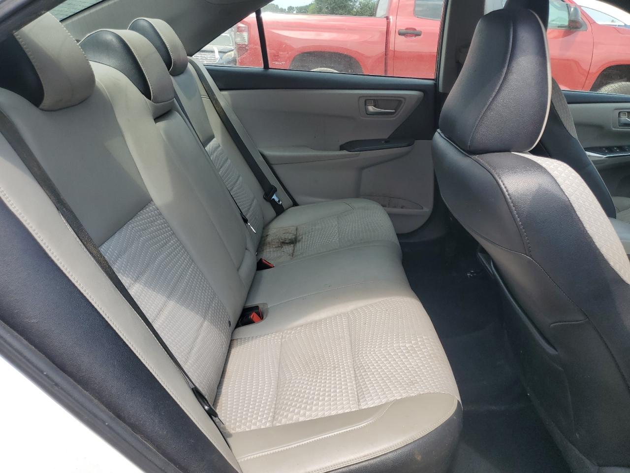 2015 Toyota Camry Le VIN: 4T1BF1FK7FU894176 Lot: 63490195