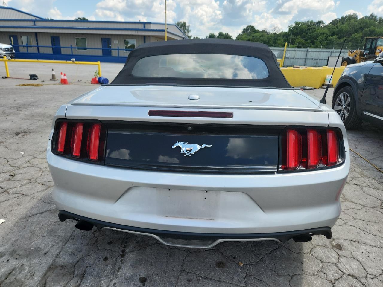 2017 Ford Mustang VIN: 1FATP8UH0H5205863 Lot: 66209675