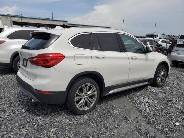  BMW X1 2017 Белы
