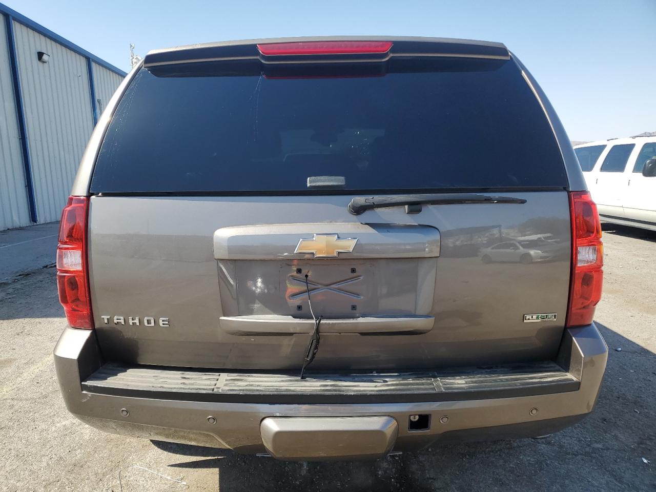 2011 Chevrolet Tahoe C1500 Lt VIN: 1GNSCBE02BR401852 Lot: 64668945