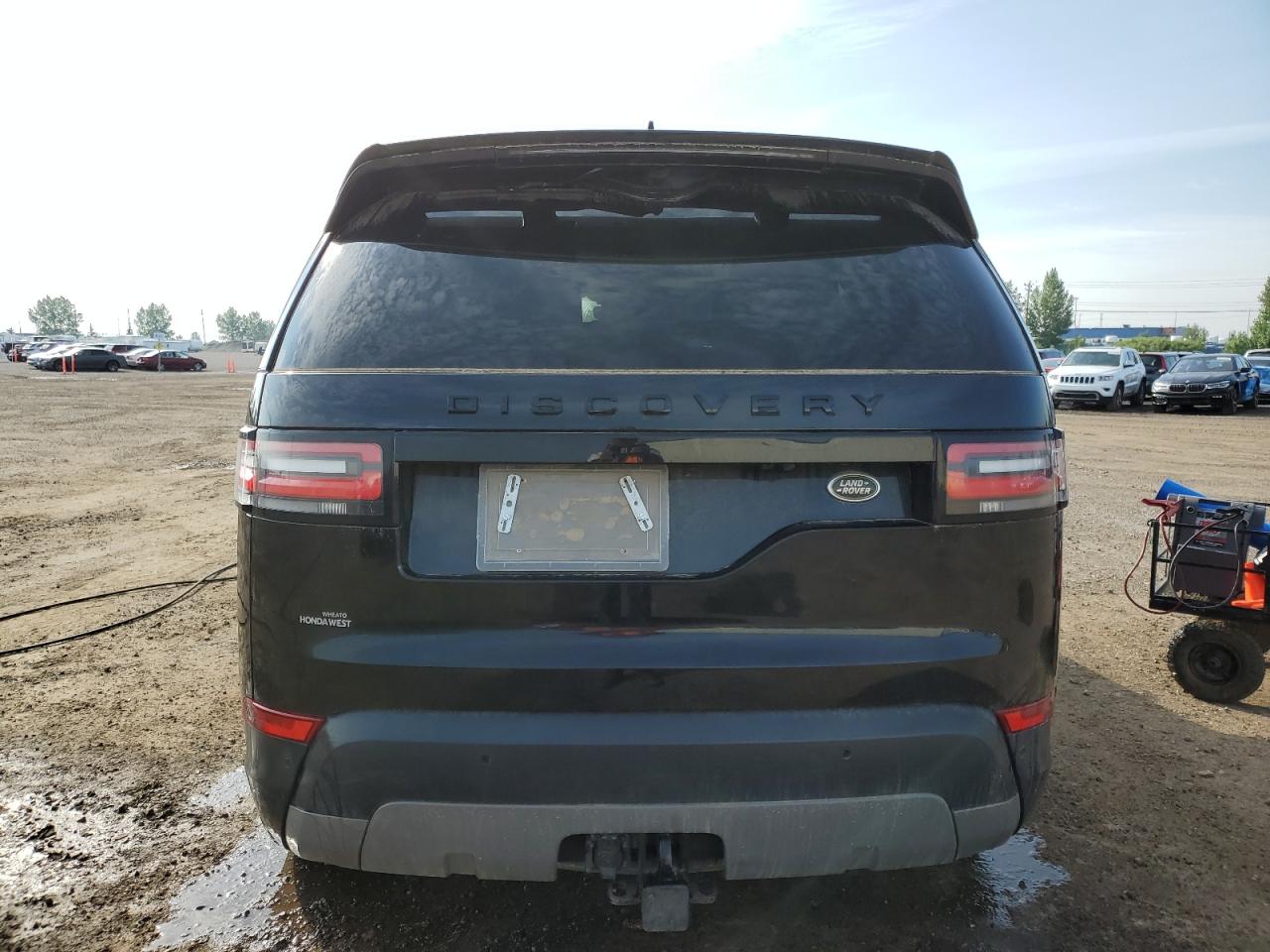 2017 Land Rover Discovery First Edition VIN: SALRTBBV6HA013885 Lot: 64547475