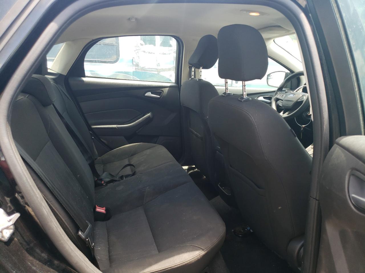 2015 Ford Focus Se VIN: 1FADP3F27FL292783 Lot: 63639245