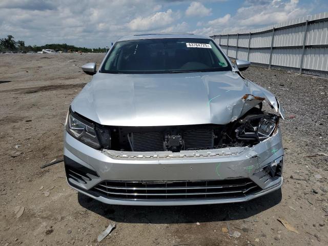  VOLKSWAGEN PASSAT 2016 Szary