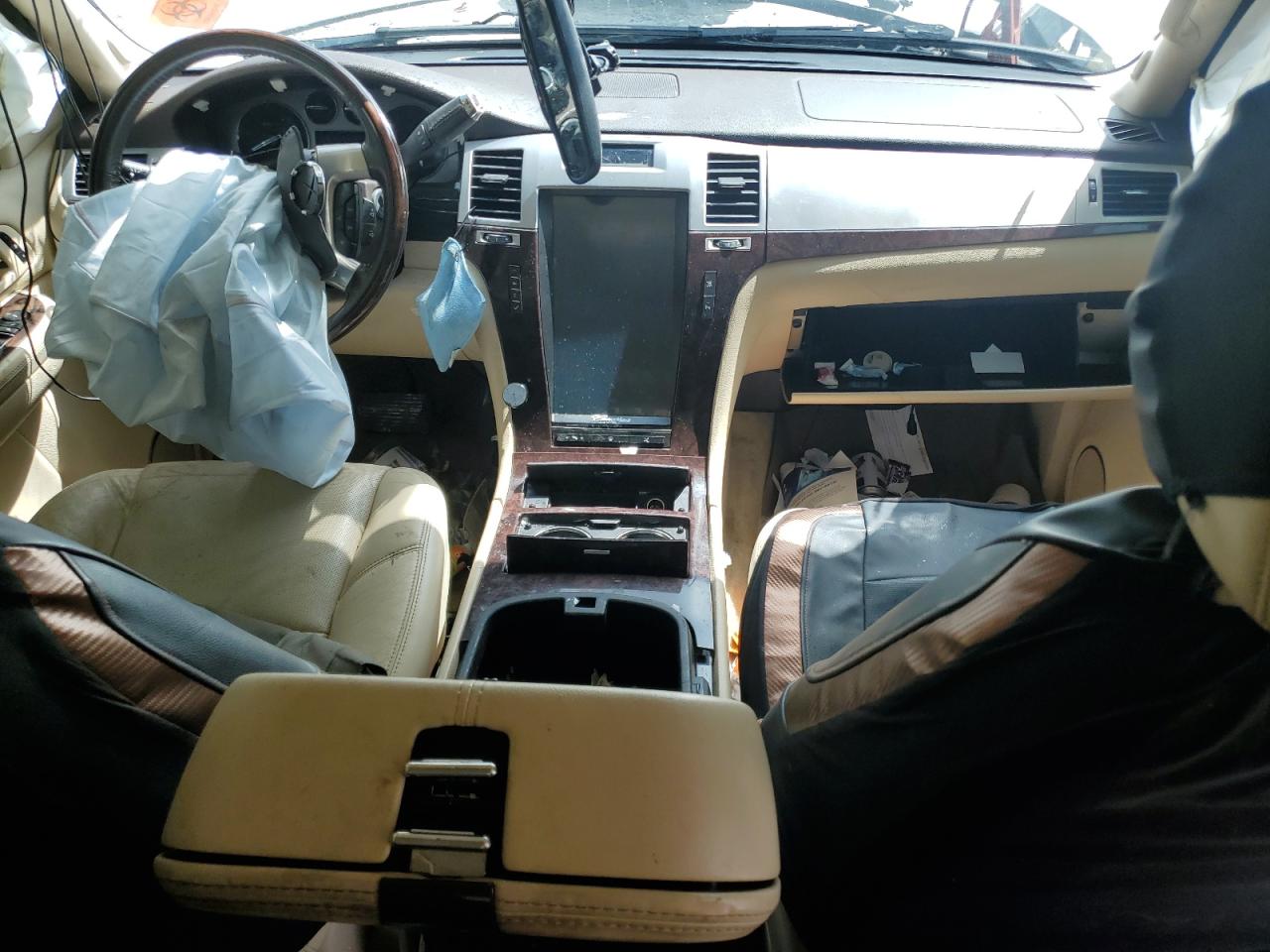 2008 Cadillac Escalade Esv VIN: 1GYFK668X8R271668 Lot: 65085575