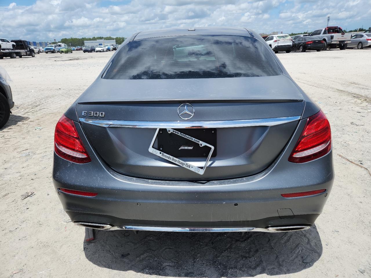 2019 Mercedes-Benz E 300 VIN: WDDZF4JB1KA560951 Lot: 62859415
