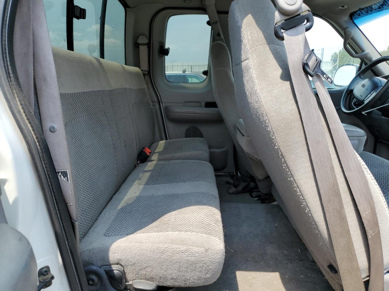 2000 Ford F150 VIN: 1FTRX18L0YNC04965 Lot: 64230515
